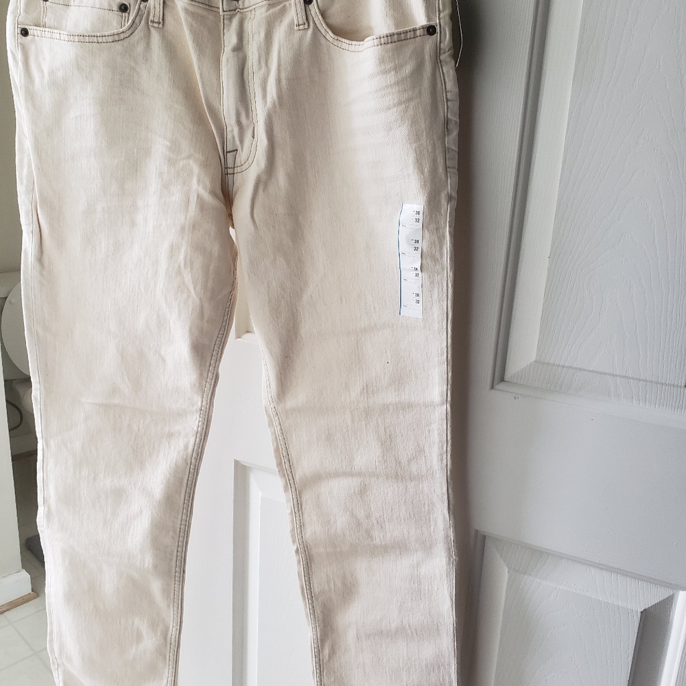 Brand New men's jeans w tags